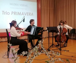 Koncertavo „Trio Primavera“.  Oksanos Zagorskienės nuotr.