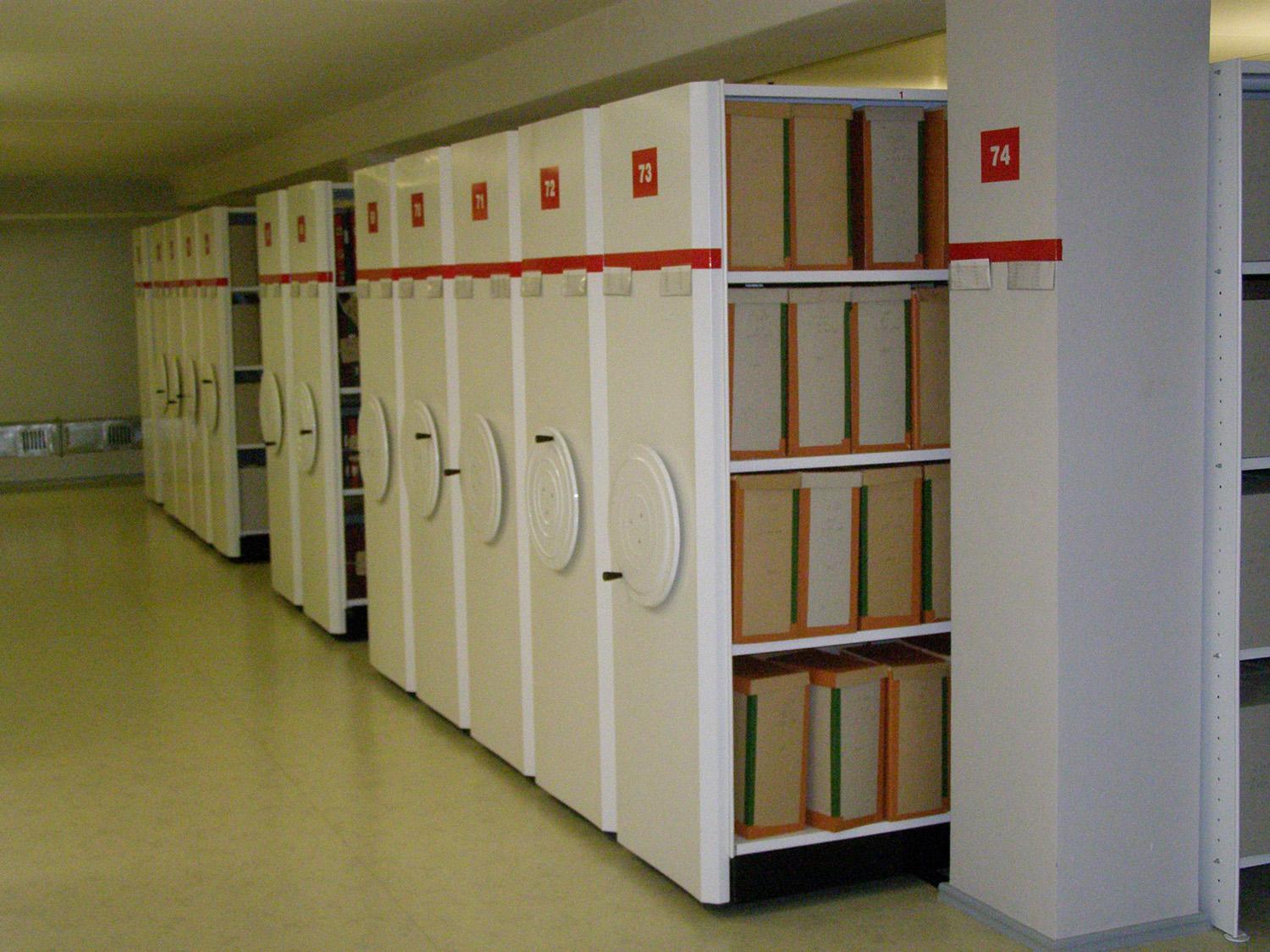 Archyvai – tautos istorijos dalis / Vilniaus regioninio valstybės archyvo dokumentų saugykla.