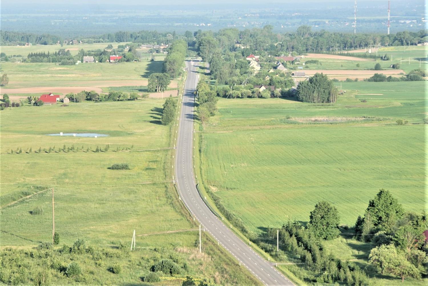 Direkcija valdys daugiau rajono kelių / Kai kurie Ukmergės rajono keliai priklauso Lietuvos automobilių kelių direkcijai prie Susisiekimo ministerijos.  Gedimino Nemunaičio nuotr.