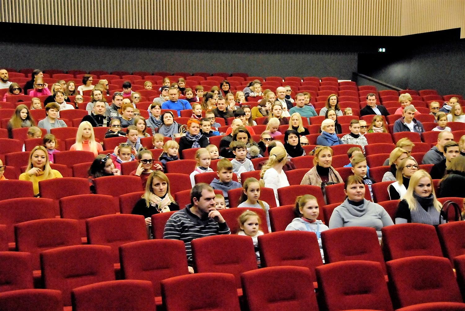 Kultūros centrą garsina kinas / Kultūros centre rodomi kino filmai mėgstami ne vien ukmergiškių. Gedimino Nemunaičio nuotr.