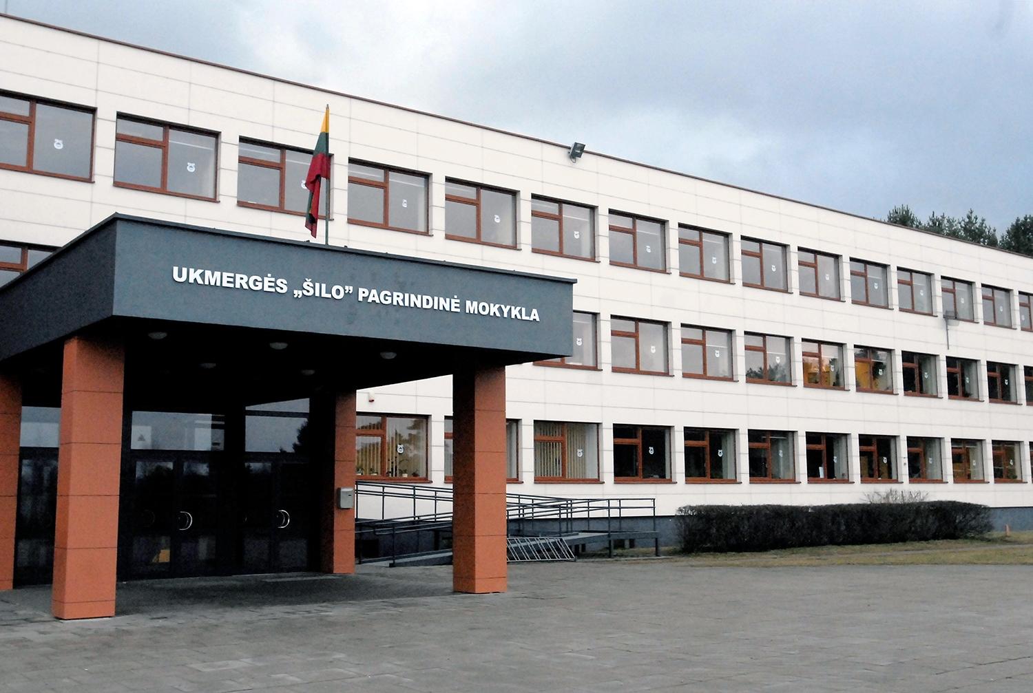 Mokyklą siūlo keisti į progimnaziją / Kadais viena didžiausių rajono mokyklų buvusi „Šilo“ mokykla nebesurinko devintokų. Gedimino Nemunaičio nuotr.