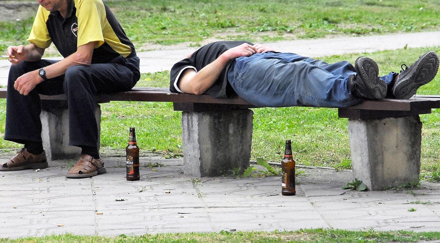 Nuo alkoholizmo bus koduojama ir Ukmergėje / Gedimino Nemunaičio nuotr. Alkoholizmo priežastys labai įvairios