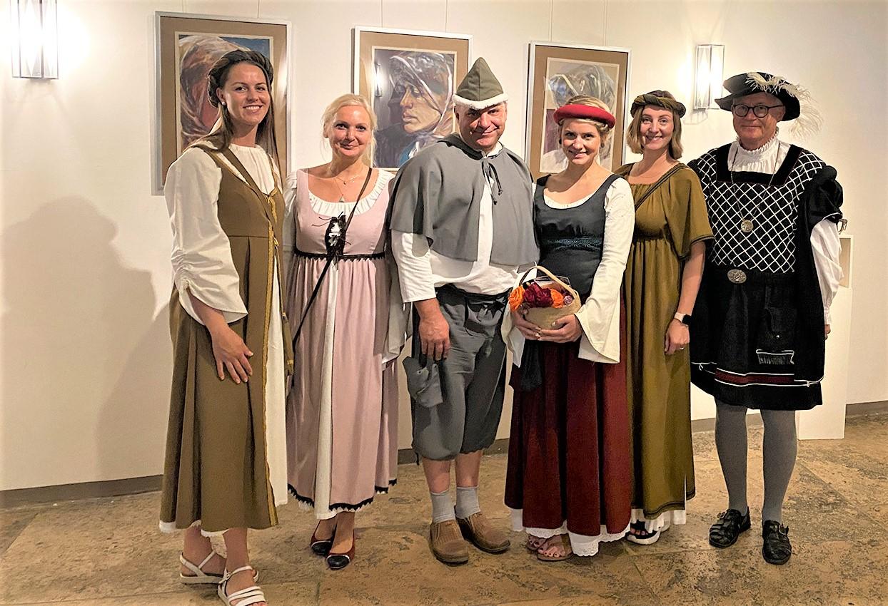 Pabuvojo viduramžių miesto šventėje Vokietijoje / Delegacija su lydinčiais asmenimis pasipuošė kostiumais.
