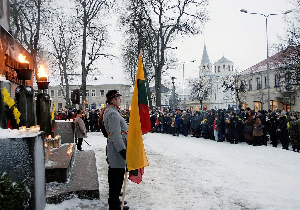 Paminėta Laisvės gynėjų diena / Iškilmingas minėjimas miesto centre prie „Lituania Restituta“ paminklo. Gedimino Nemunaičio nuotr.