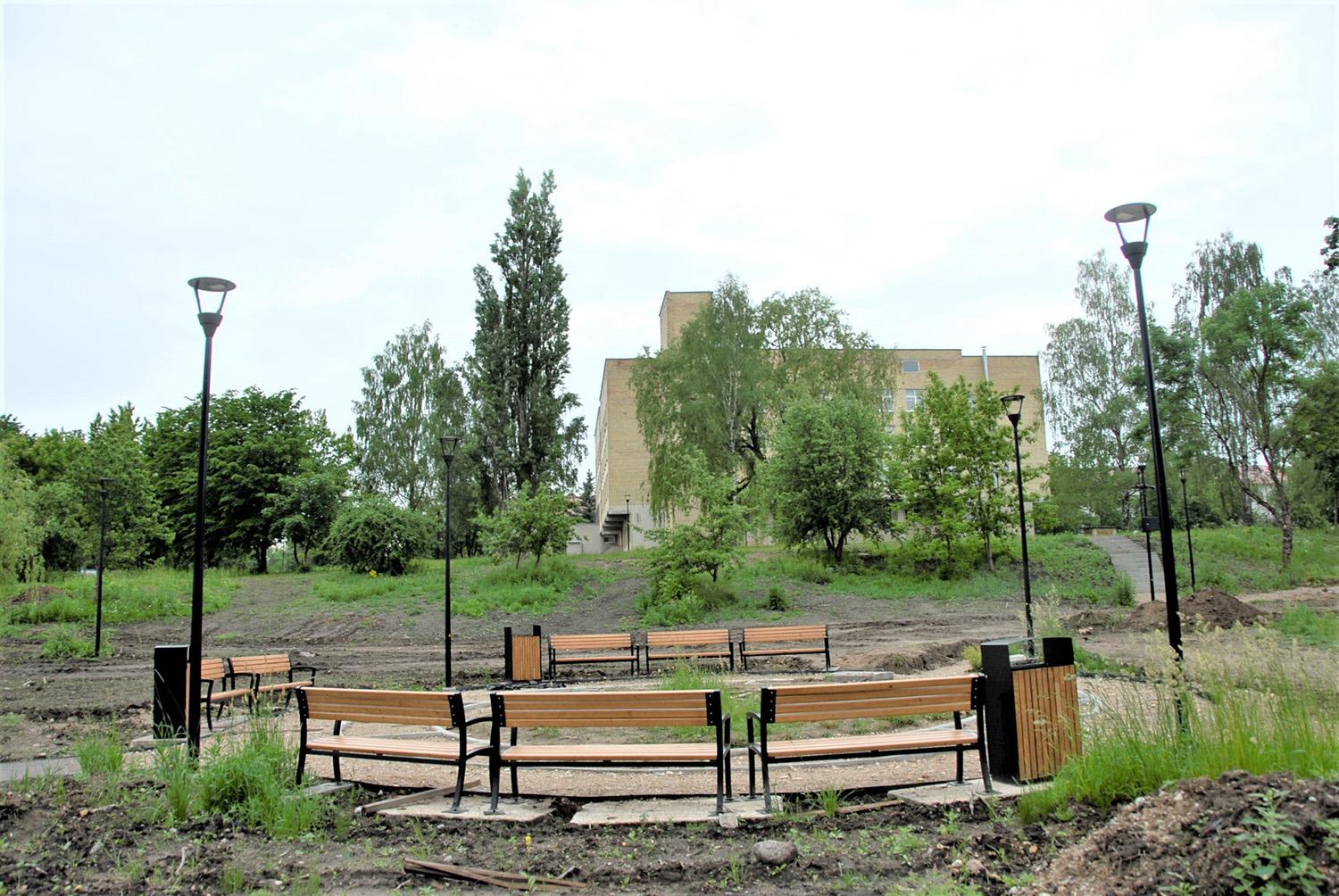 Parką prie ligoninės siūloma pavadinti „Svajonių“ / Renkamas tinkamiausias parko pavadinimas.  Gedimino Nemunaičio nuotr.