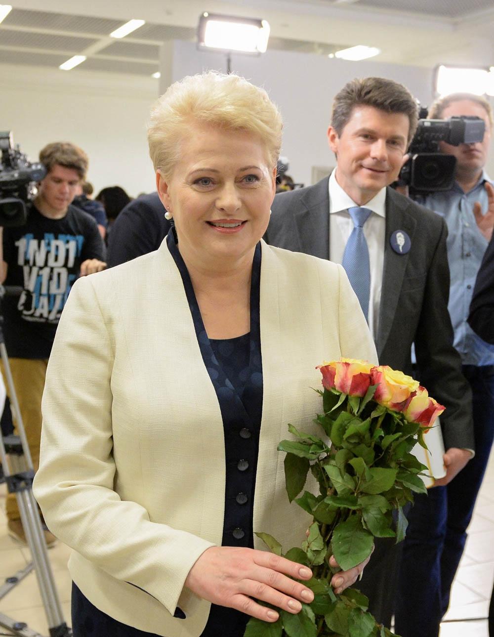 Prezidentė pasveikino Lietuvos jaunučių krepšinio rinktinę / Dalia Grybauskaitė