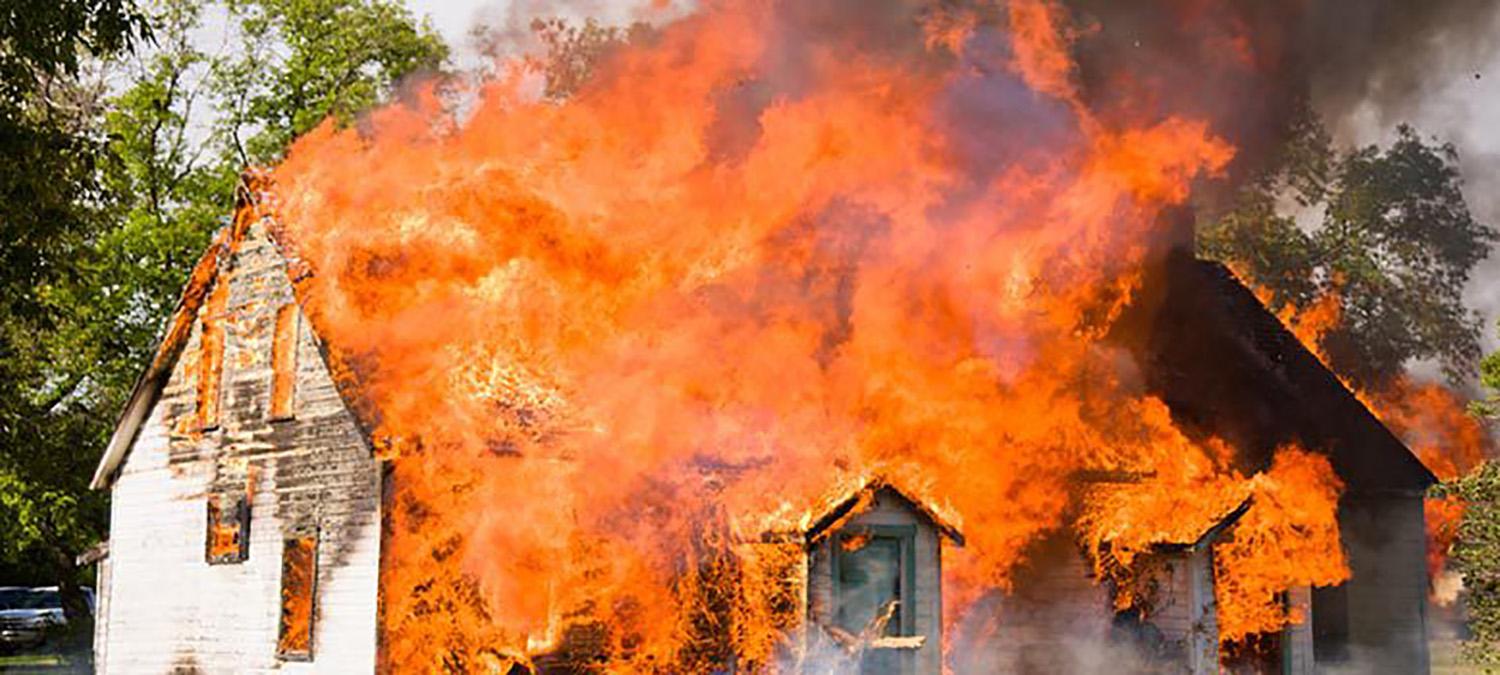 Šąlant orams daugėja namų gaisrų – šie metai jau rekordiniai /