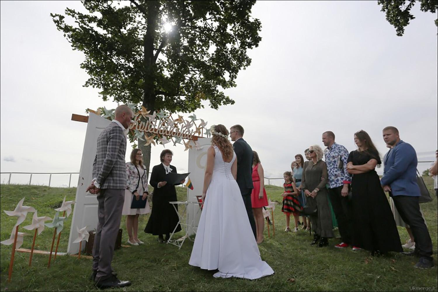 Santuokos ceremonijai renkasi ir muziejų