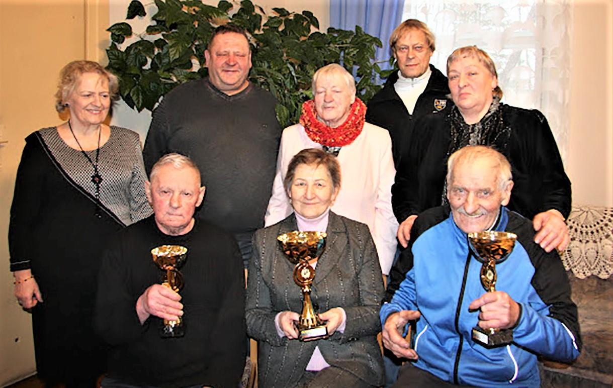 Šaškių turnyrą surengėme Šventupėje / Šaškių turnyro dalyviai.