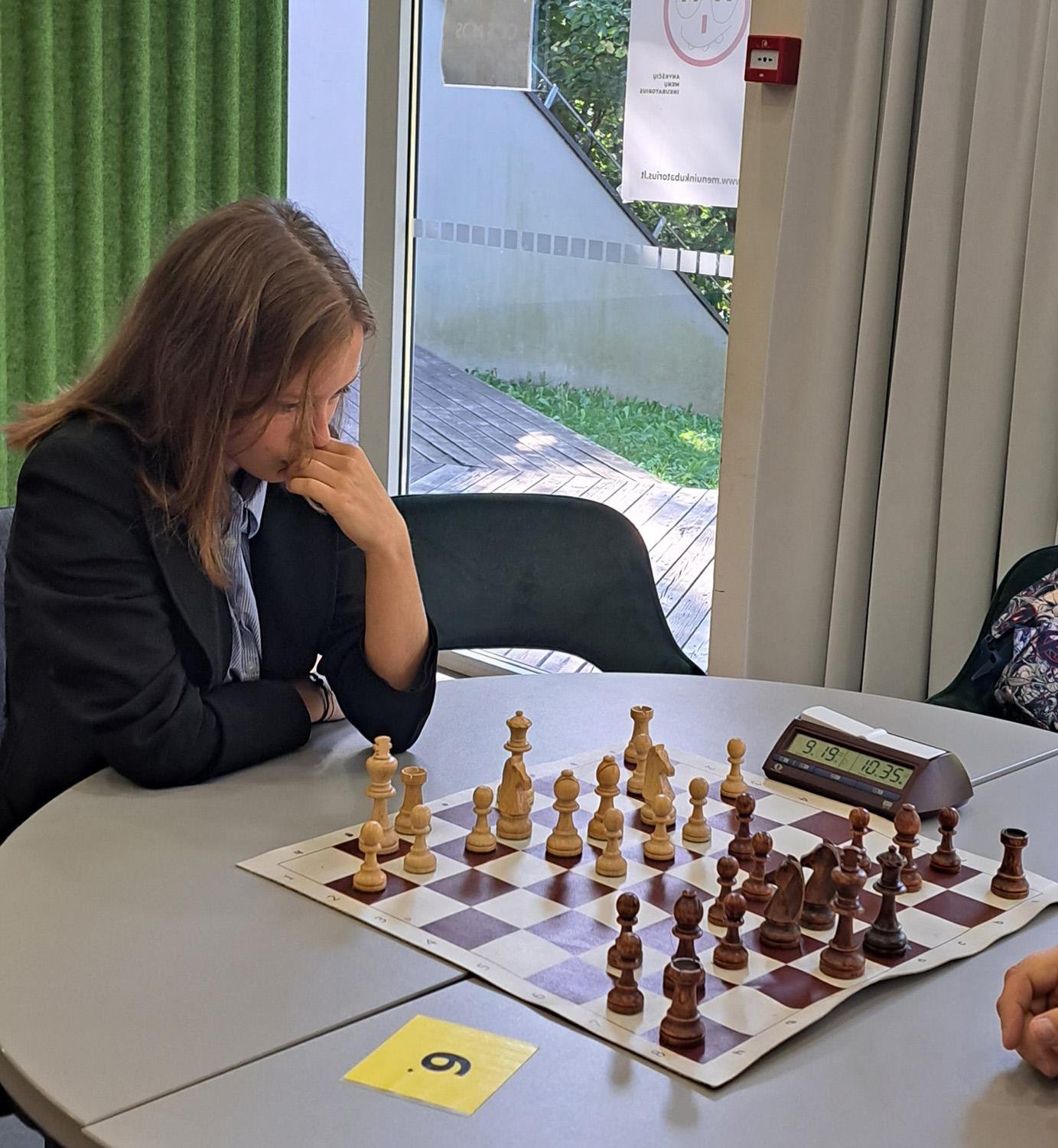 Sėkmingai pasirodė tarptautiniame šachmatų festivalyje / Ukmergiškė Agnė Mickūnaitė.