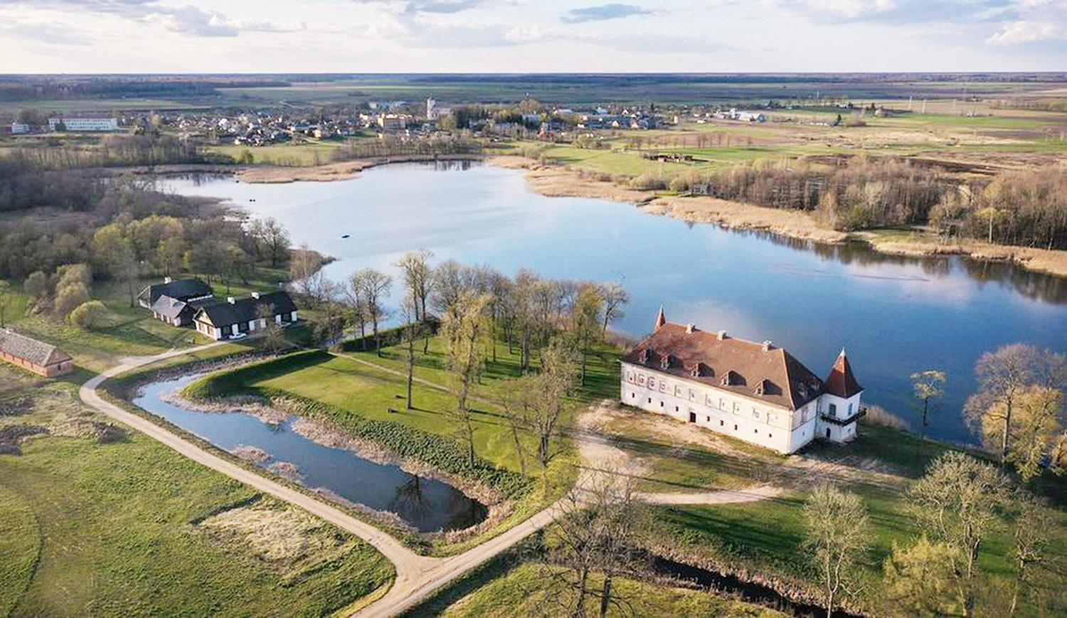 Siesikų pilis – romano vertas Renesanso statinys / Siesikų pilis – vienas ankstyviausių ir mistiškiausių Renesanso statinių Lietuvoje.  Dainiaus Vyto nuotr.