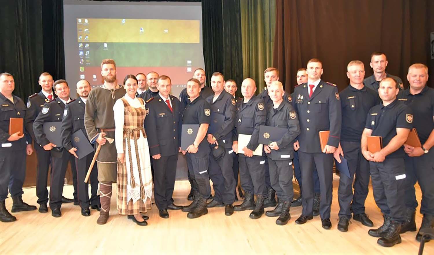 Šventės proga įteikti apdovanojimai / Priešgaisrinės apsaugos ir gelbėjimo departamente paminėta Valstybės diena.