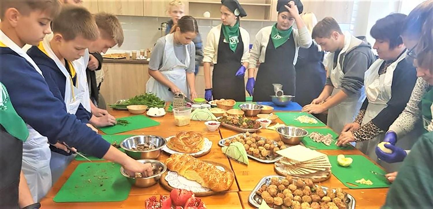 Tolerancijos centro veiklų ratas / Vyko litvakų tradicinių patiekalų pristatymas.