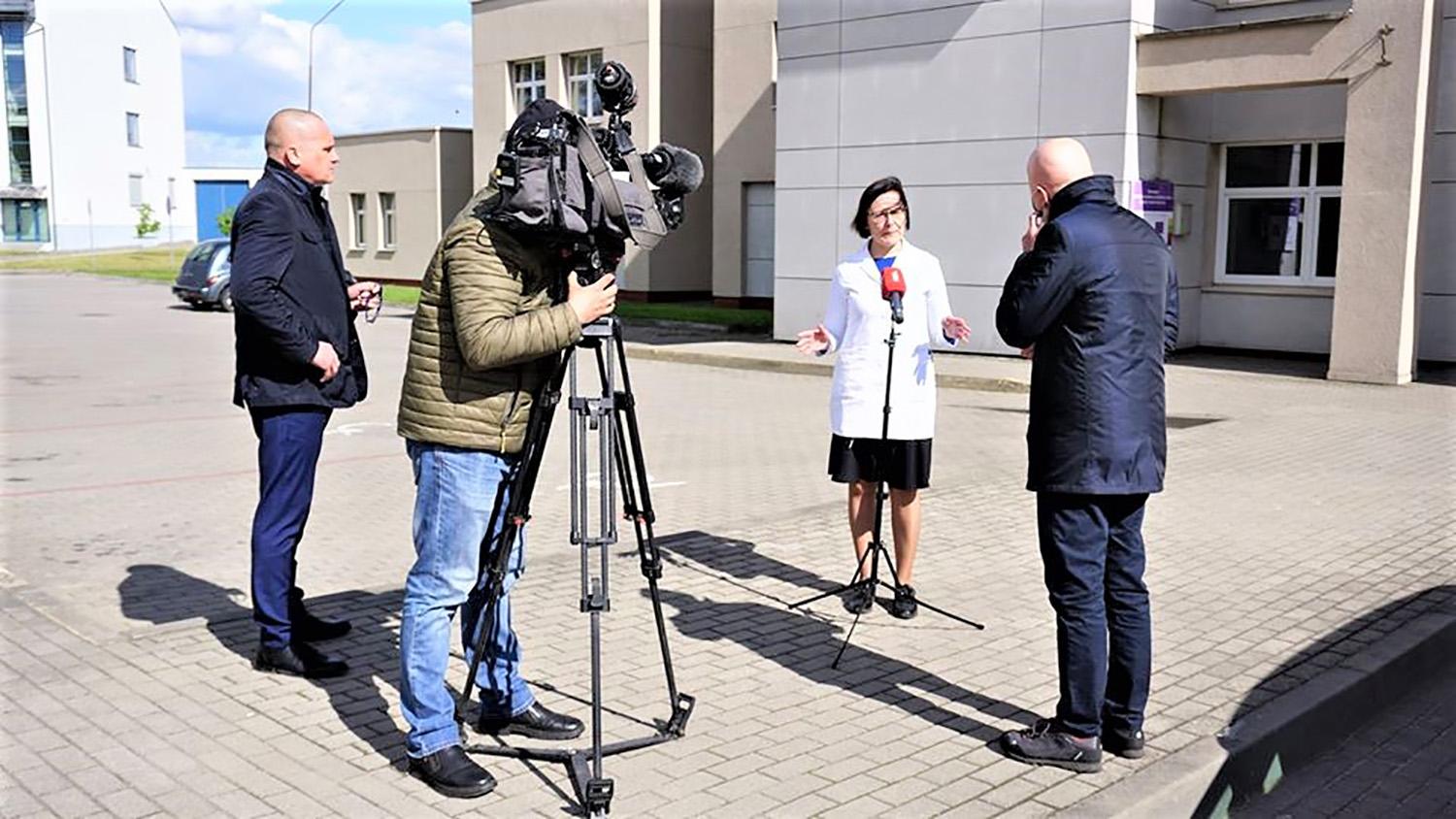 Ukmerge susidomėjo Latvijos nacionalinė televizija / Latvijos žurnalistai parengė reportažą apie Ukmergę.  Daivos Zimblienės nuotr.