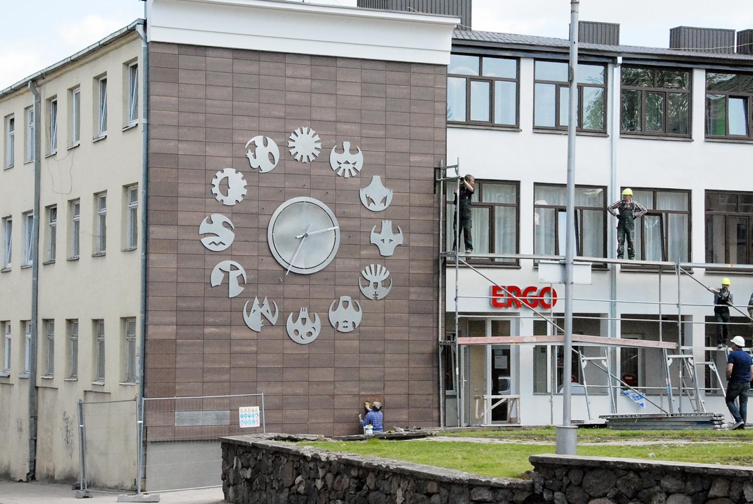 Ukmergė turi unikalų laikrodį / Kito tokio laikrodžio nėra nei Lietuvoje