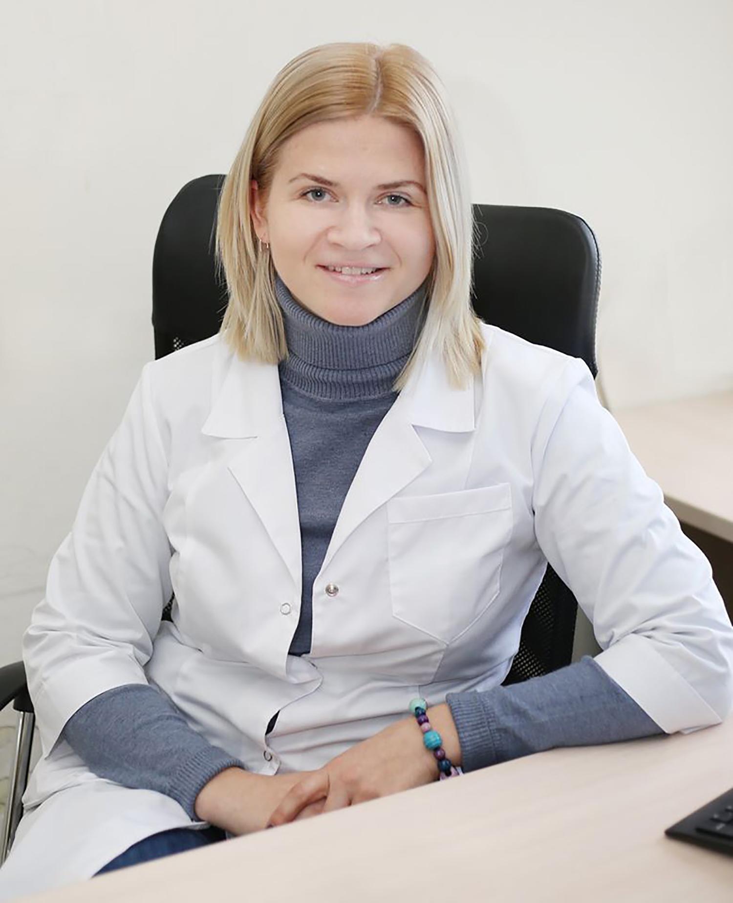 Ukmergėje dirba dvi jaunos šeimos gydytojos / Dainiaus Vyto nuotr. Darbą pradėjo dvi šeimos gydytojos Ieva Matulevičiūtė ir Rita Jarašiūnienė.