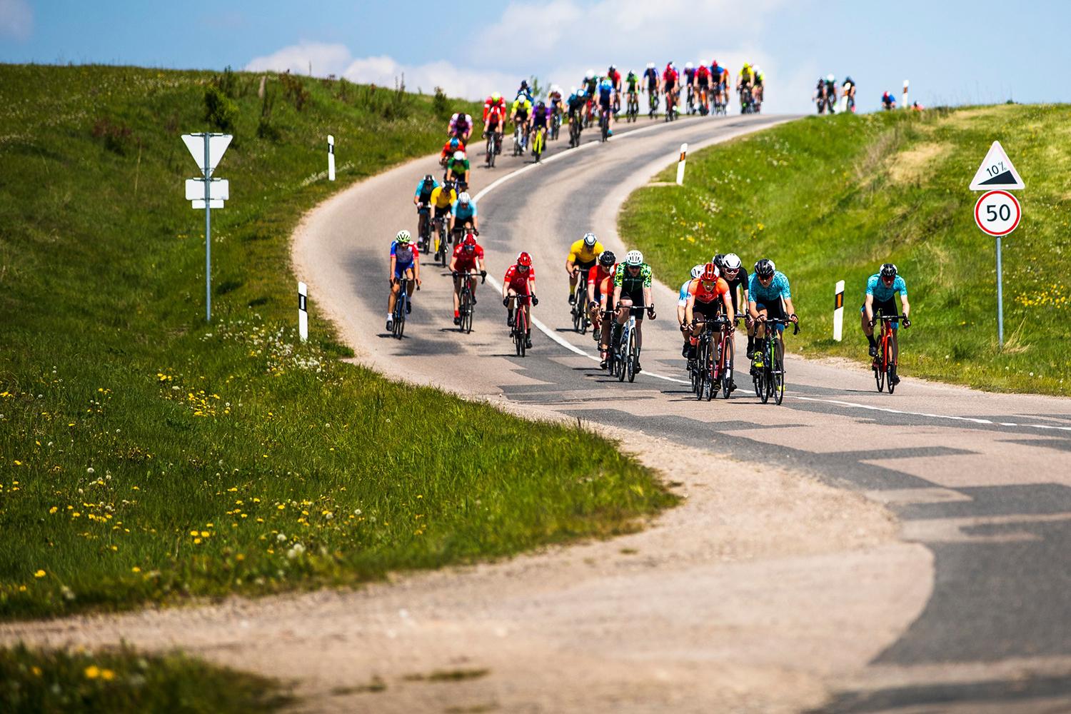 Ukmergės rajone vyko dviratininkų lenktynės „Lyduokių krašto taurė“ / Dviratininkai skriejo Ukmergės rajono keliais.