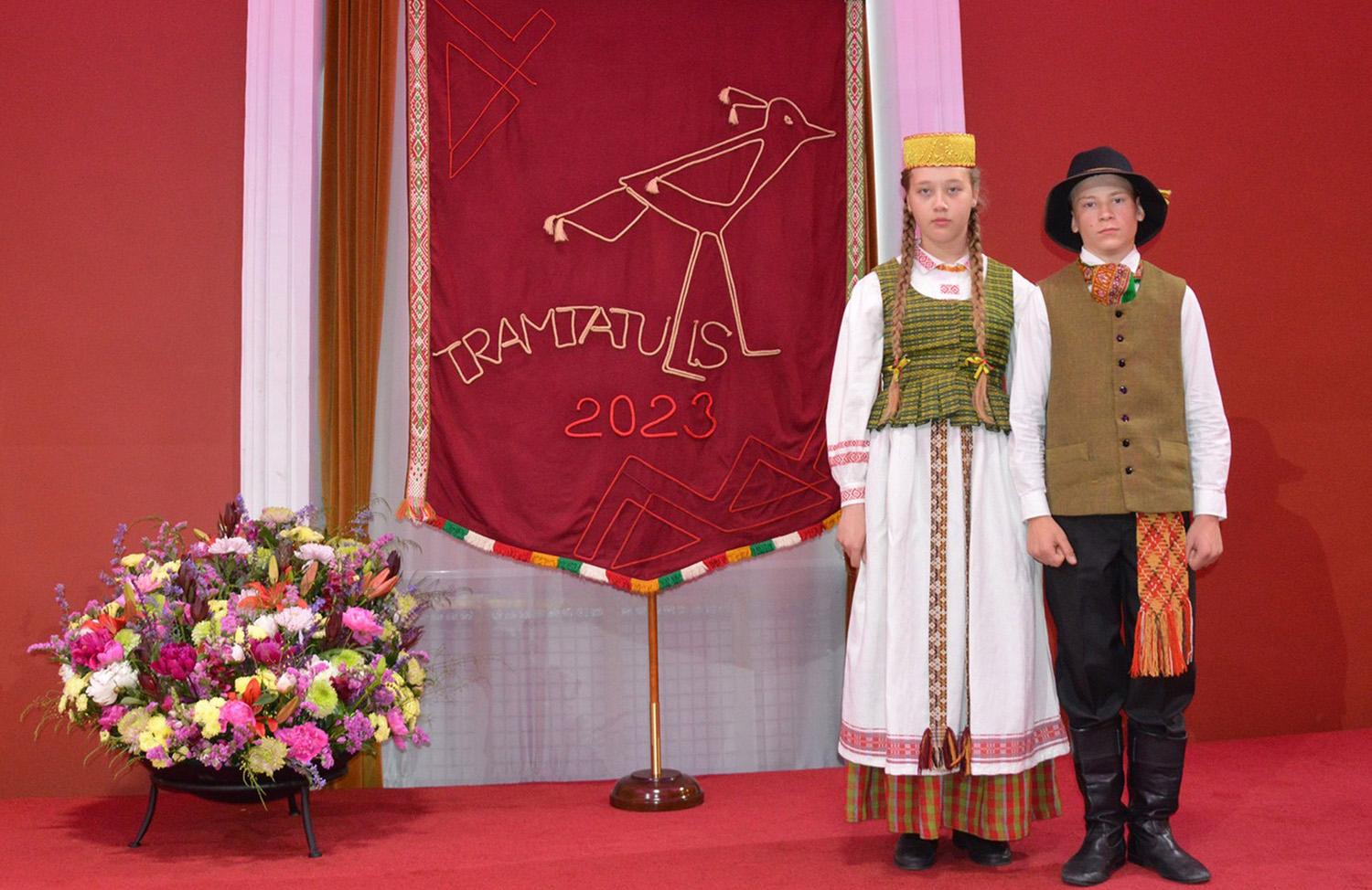 Ukmergiškiai – konkurso „Tramtatulis“ laureatai / „Tramtatulio“ laureatai – Gabrielė ir Lukas Kovalčiukai.