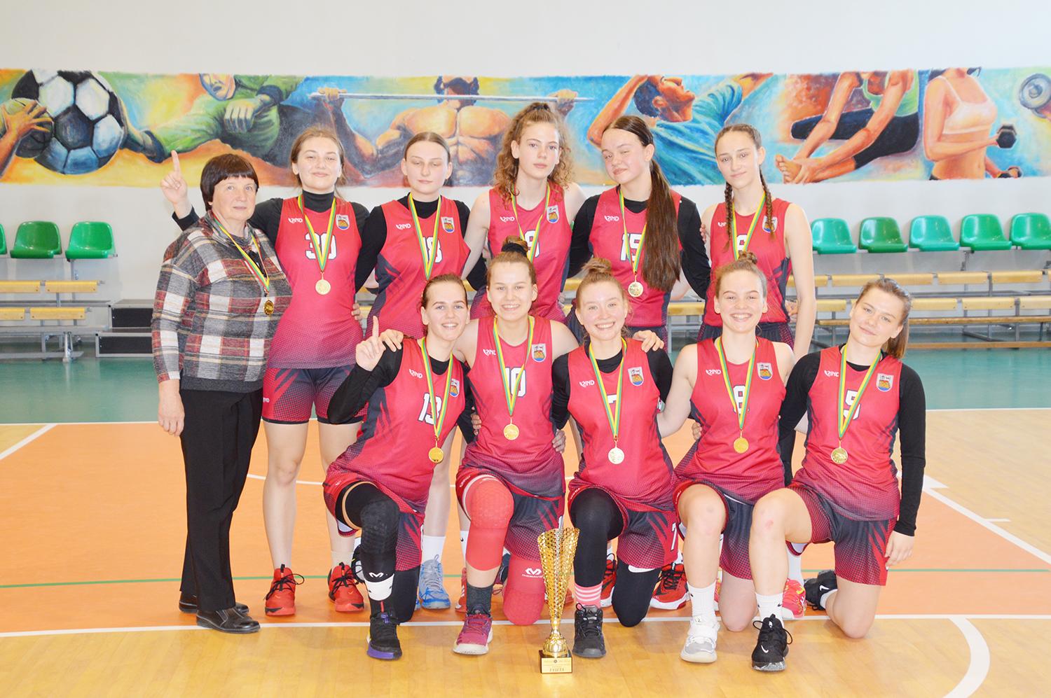 Ukmergiškių merginų triumfas krepšinio finale / Ukmergės SC komanda