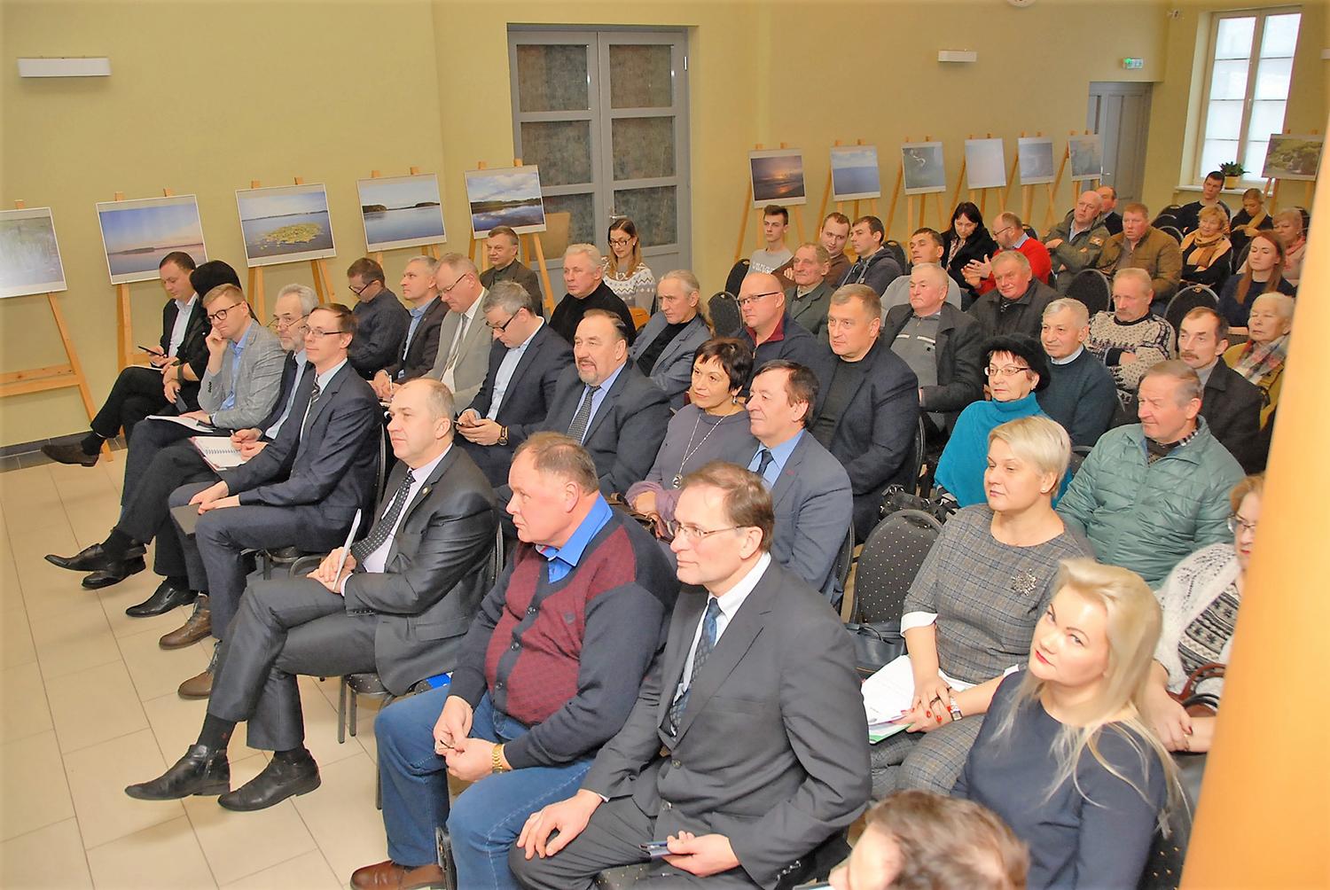 Žemdirbiai problemas išsakė ministrui / Gedimino Nemunaičio nuotr. Nuotr. 1. Susitikimas vyko Ukmergės kraštotyros muziejaus salėje.
