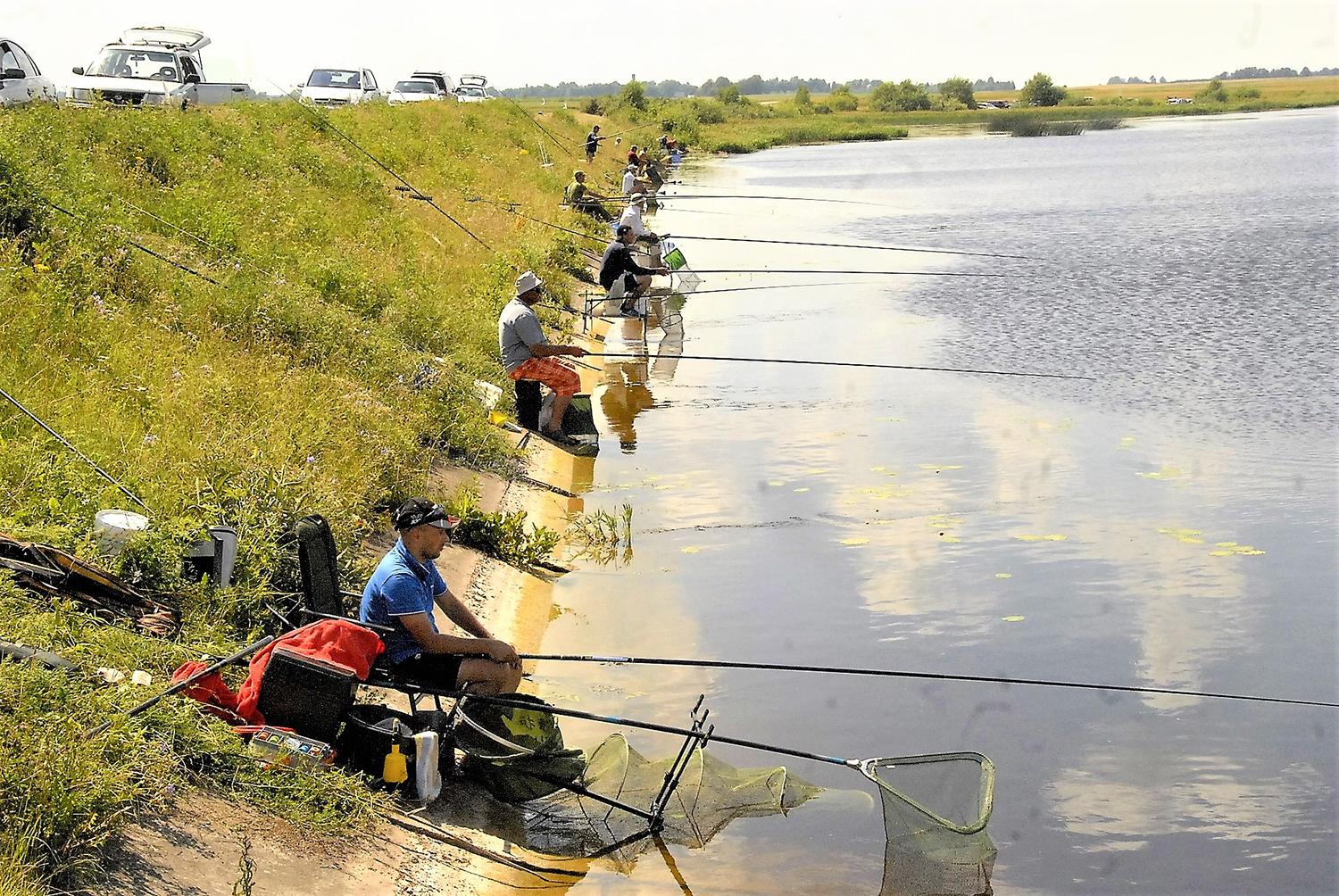 Žvejoti – tik su specialiu leidimu / Prie Dovydiškių tvenkinio ne kartą buvo rengtos žvejų varžybos. Gedimino Nemunaičio nuotr.